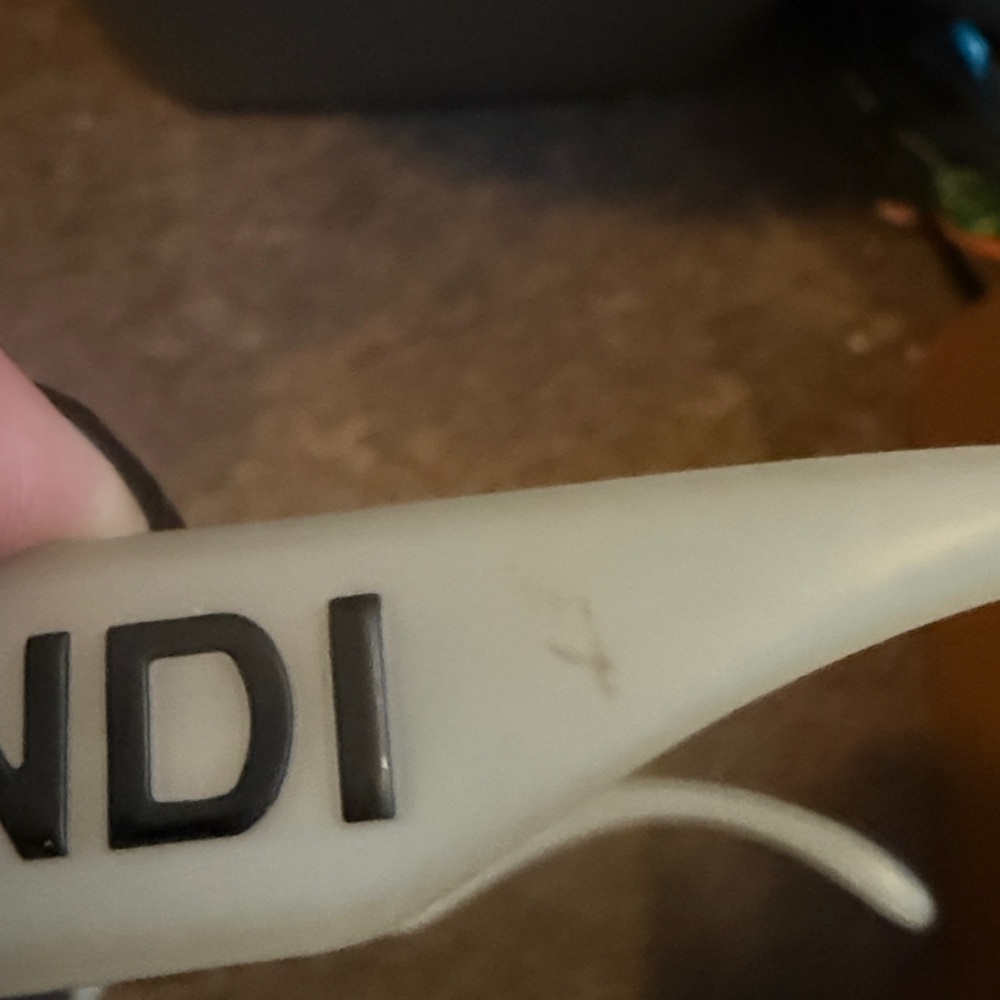 Fendi Glasses (not authenticated) - Picture 8 of 8